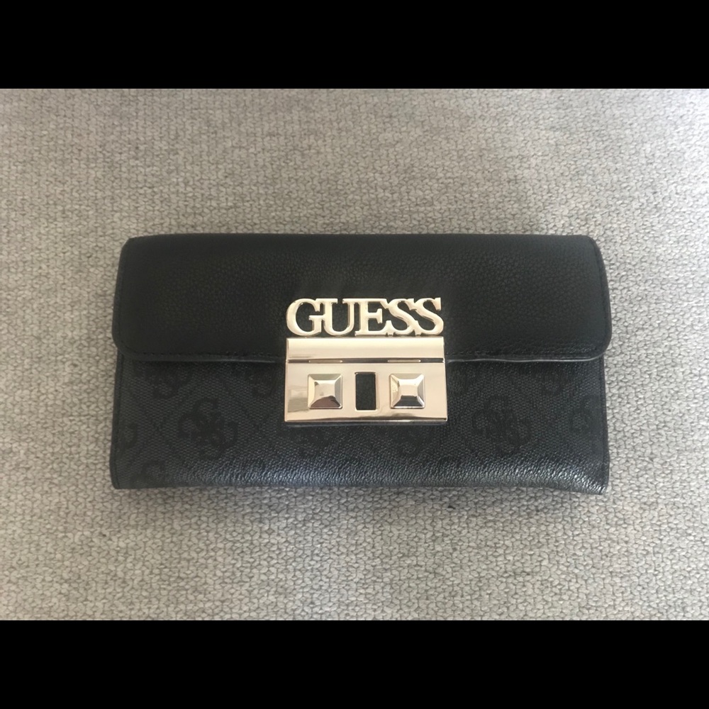 GUESS Wallet